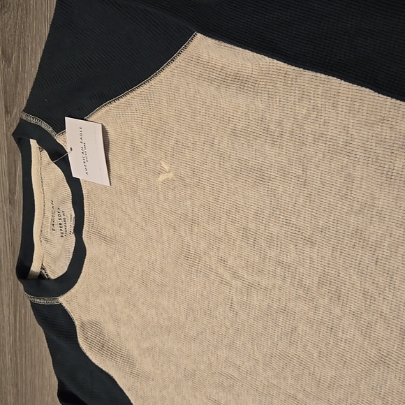 American Eagle Outfitters "Super Soft Standard Fit" Long-Sleeve Shirt (XS) - Picture 2 of 5